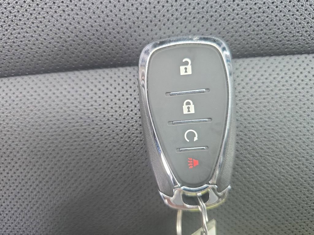 Used 2025 Chevrolet Trax ACTIV w/ Sunroof Package FWD image 35