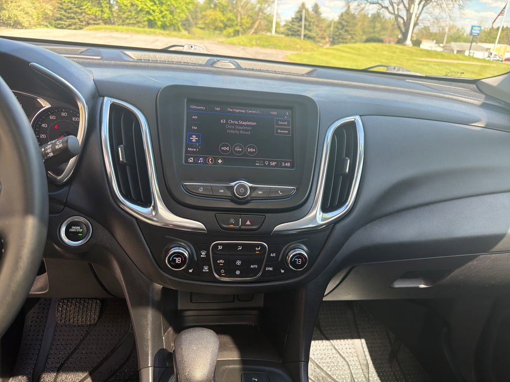 Used 2023 Chevrolet Equinox LT FWD image 16
