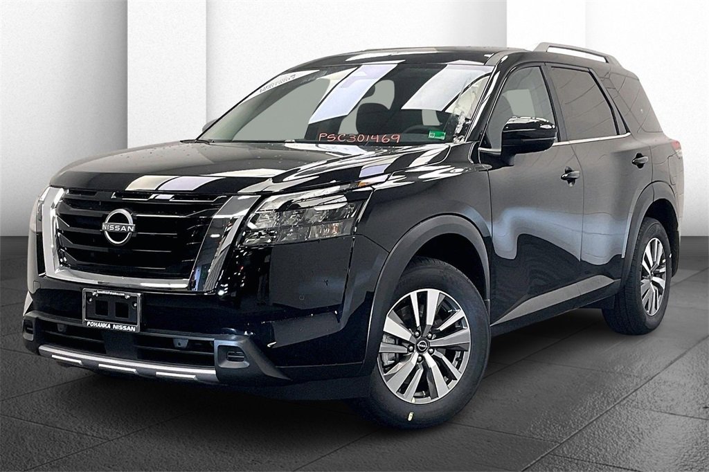 Certified 2025 Nissan Pathfinder SL image 11