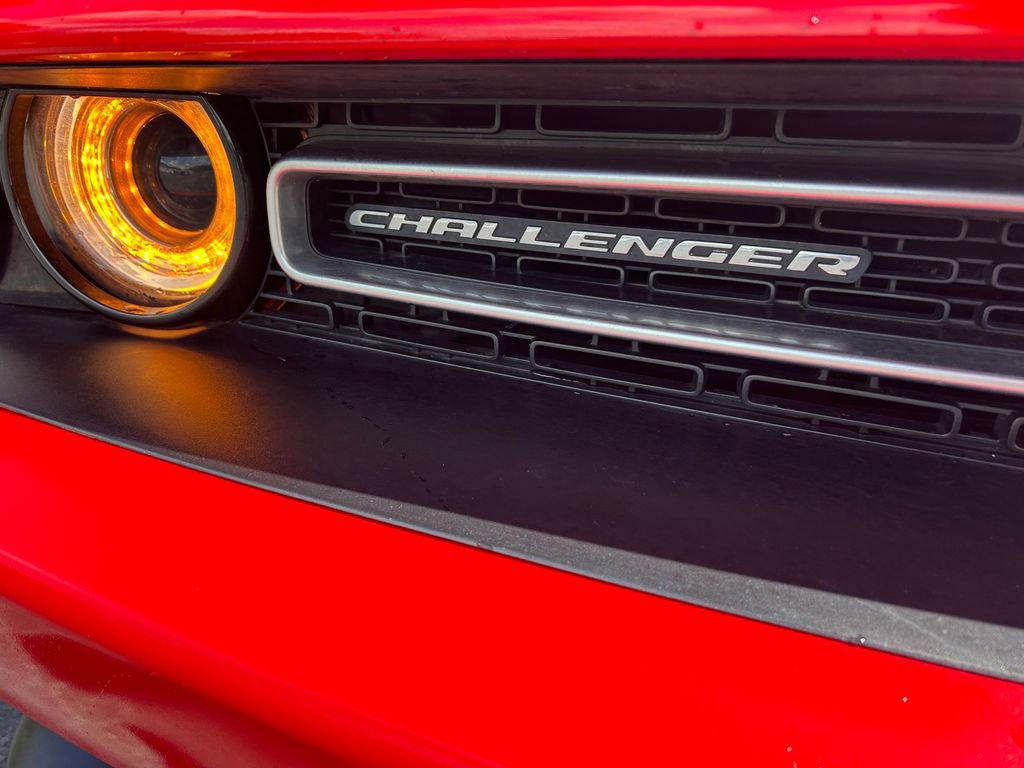 Used 2022 Dodge Challenger R/T RWD image 11