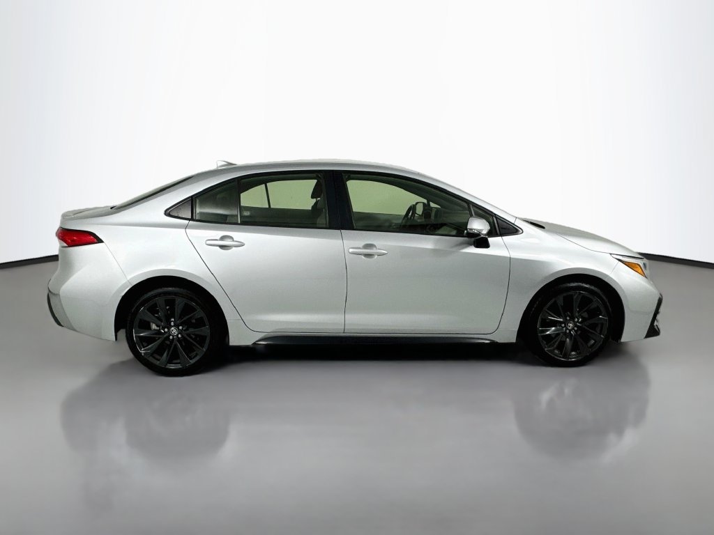 Used 2024 Toyota Corolla SE FWD image 9