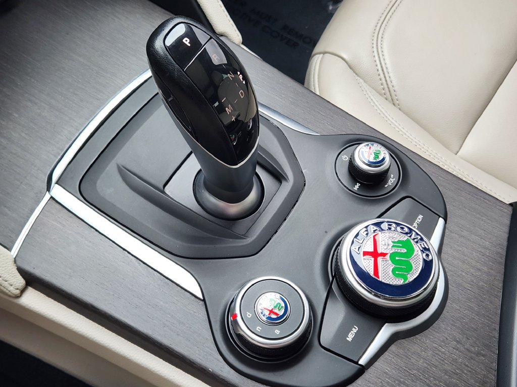 Used 2019 Alfa Romeo Stelvio Ti AWD/4WD image 11