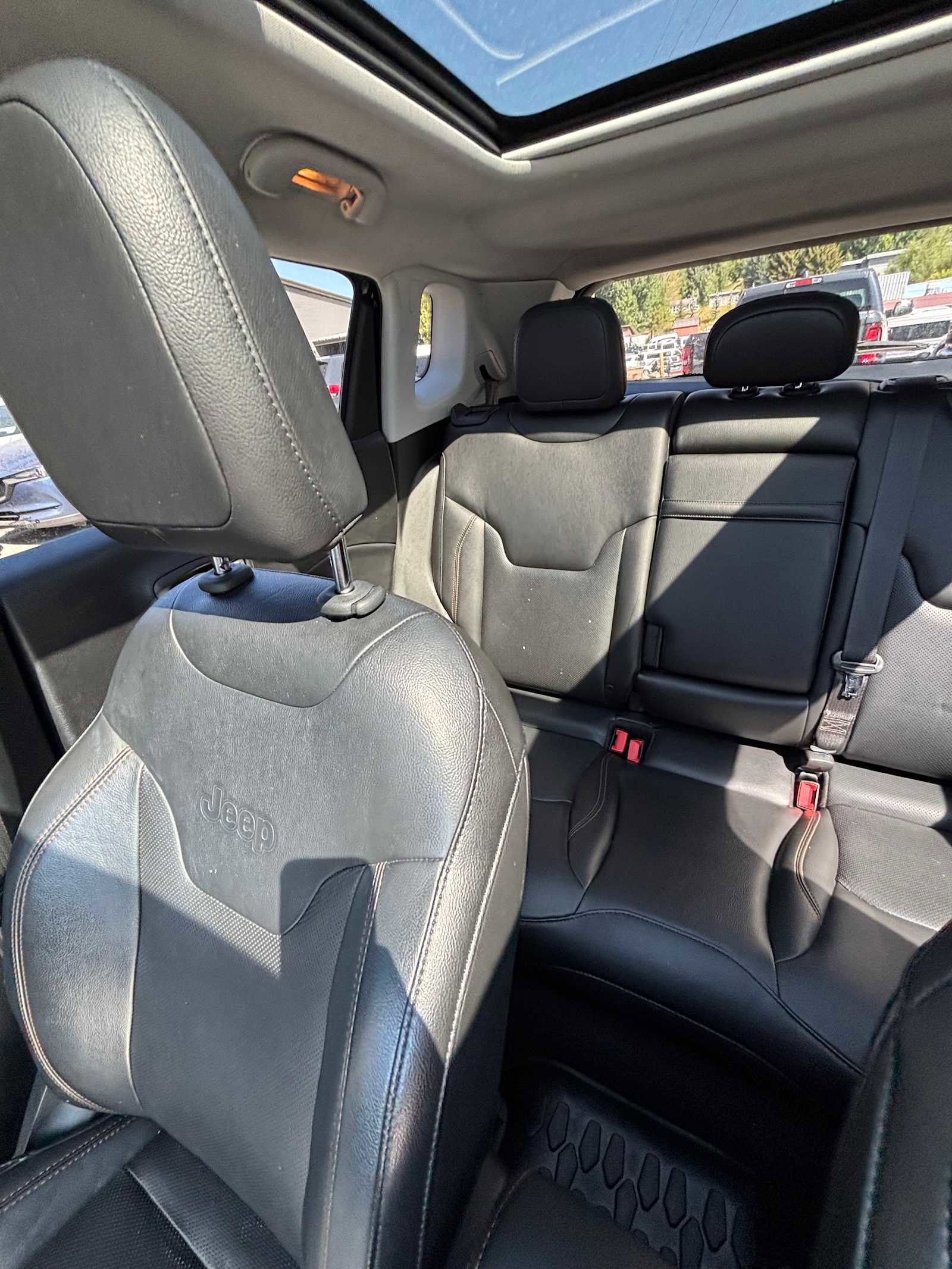 Used 2018 Jeep Compass Limited image 26