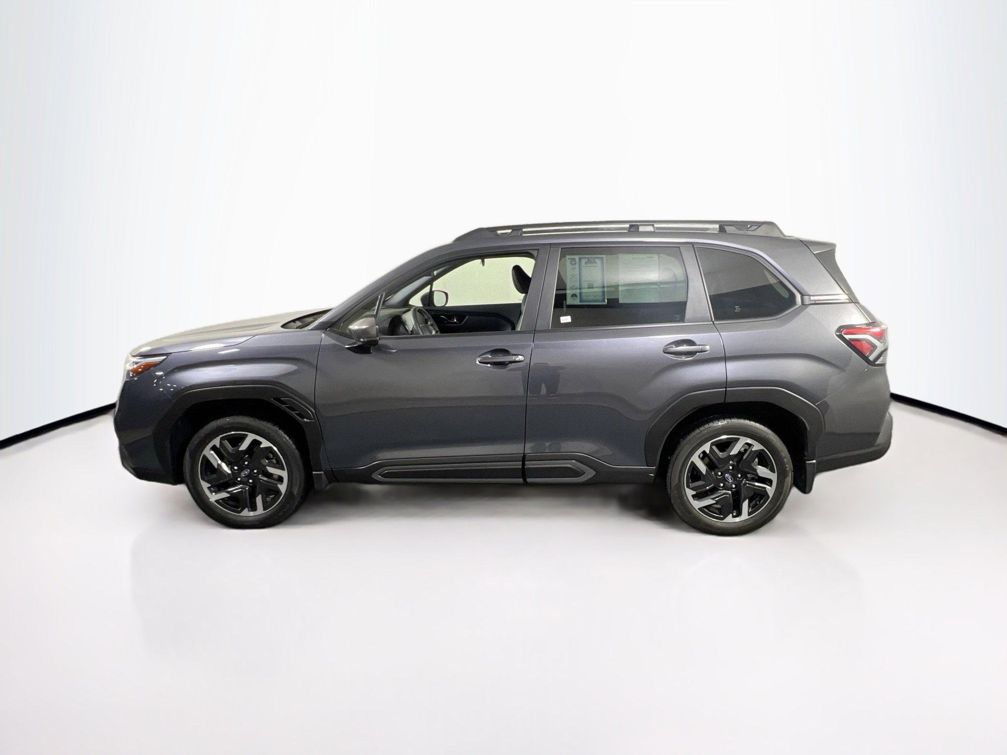 Used 2025 Subaru Forester Limited image 8