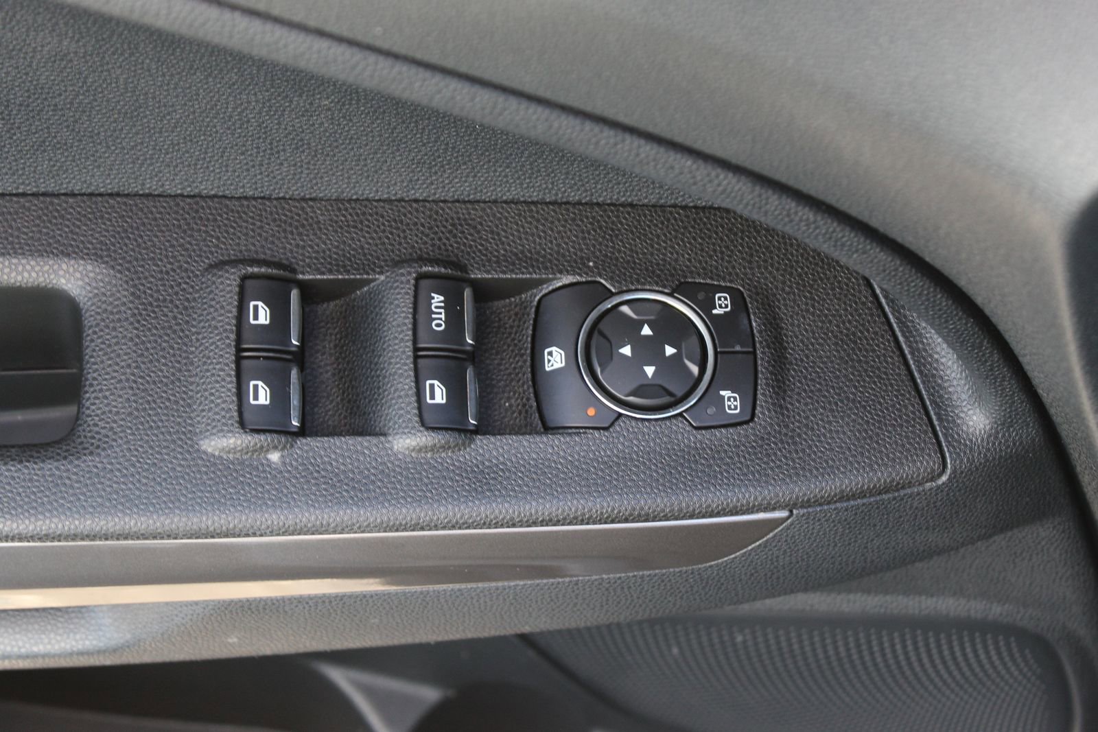 Used 2021 Ford EcoSport SE image 17