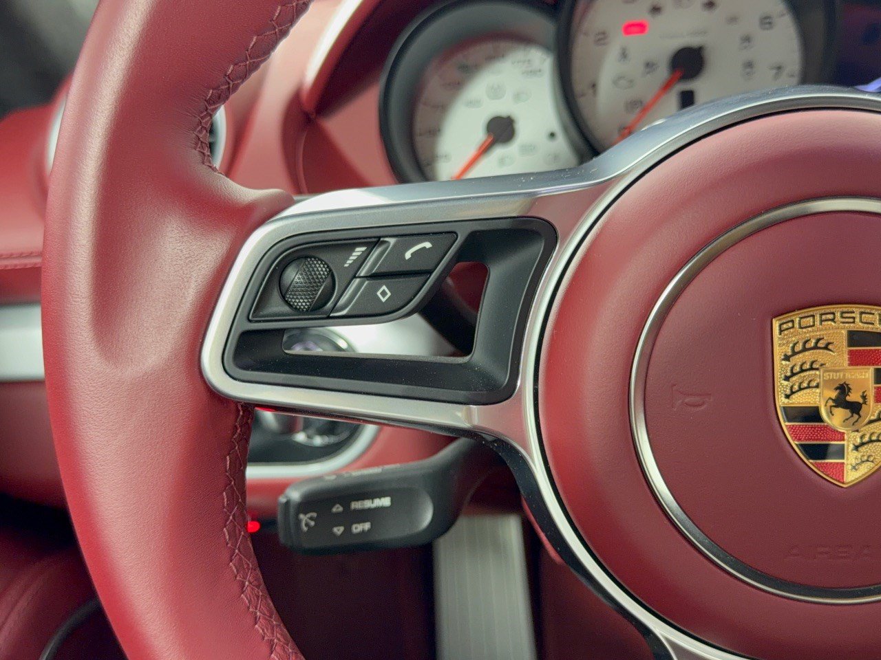 Certified 2025 Porsche 718 Cayman S RWD image 18