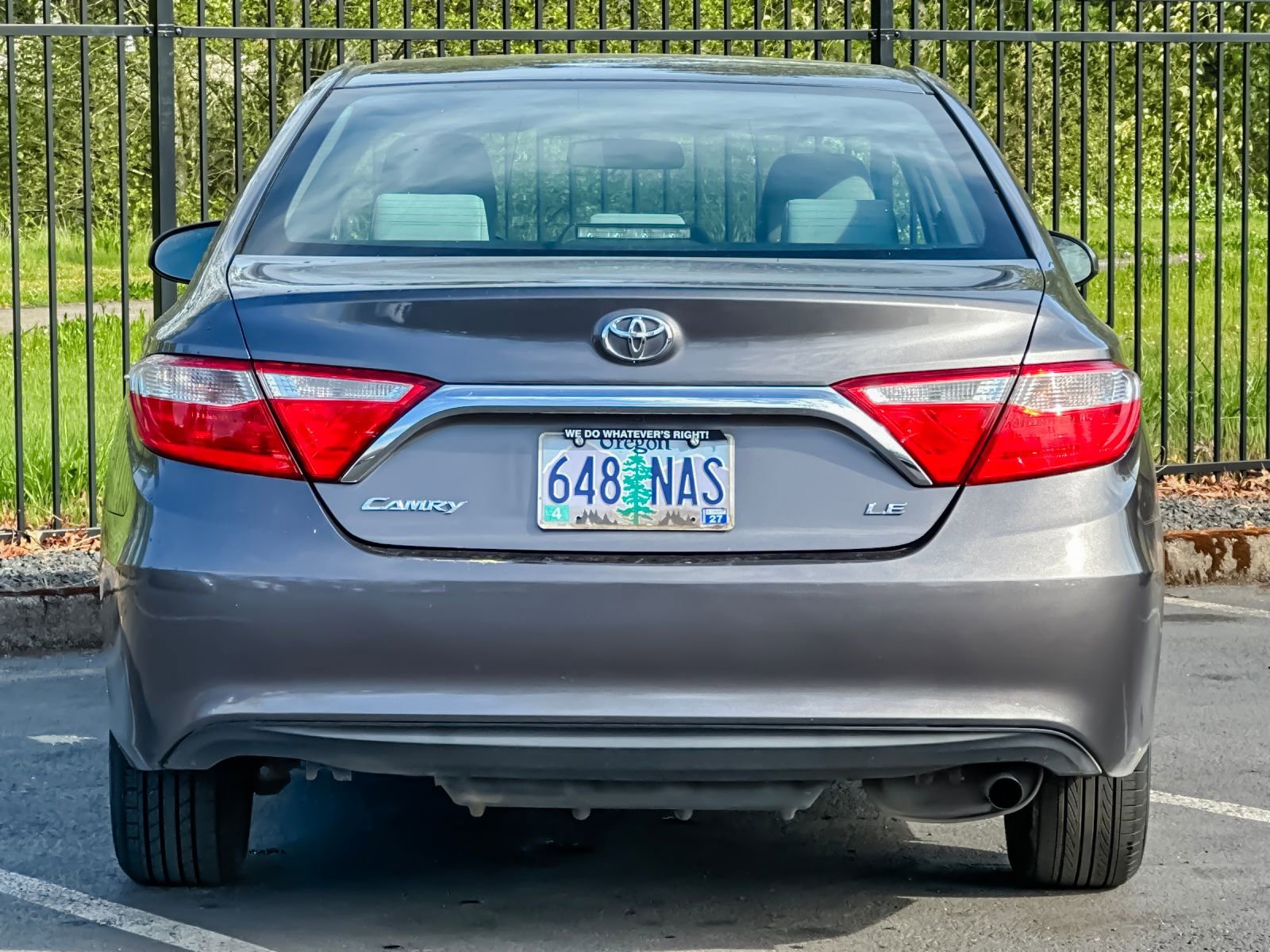 Used 2016 Toyota Camry LE image 4