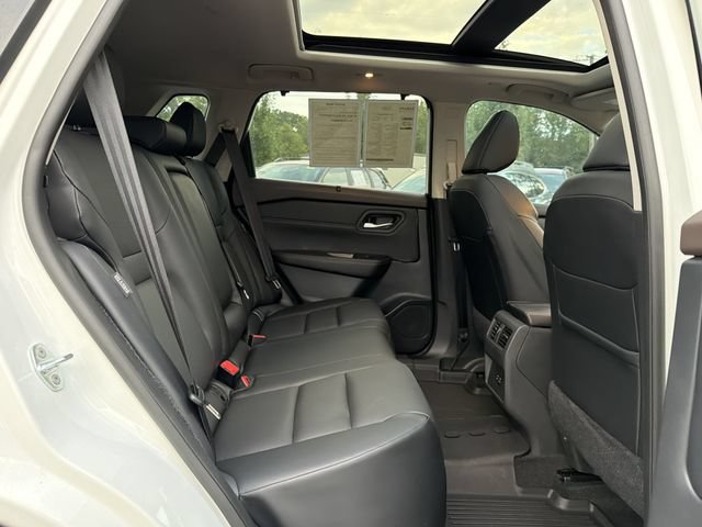 Used 2023 Nissan Rogue SV w/ SV Premium Package FWD image 16