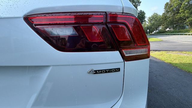Used 2023 Volkswagen Tiguan SE R-Line AWD/4WD image 14