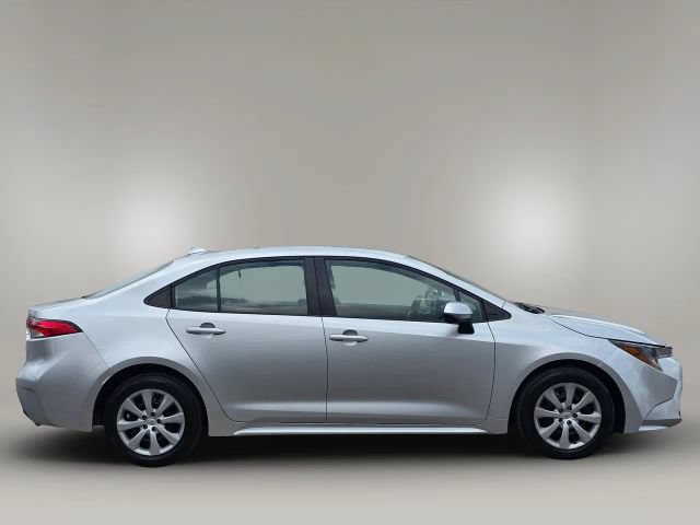 Used 2023 Toyota Corolla LE FWD image 4
