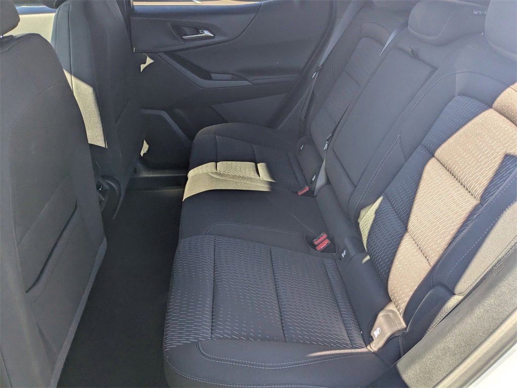 Used 2025 Chevrolet Equinox LT image 32