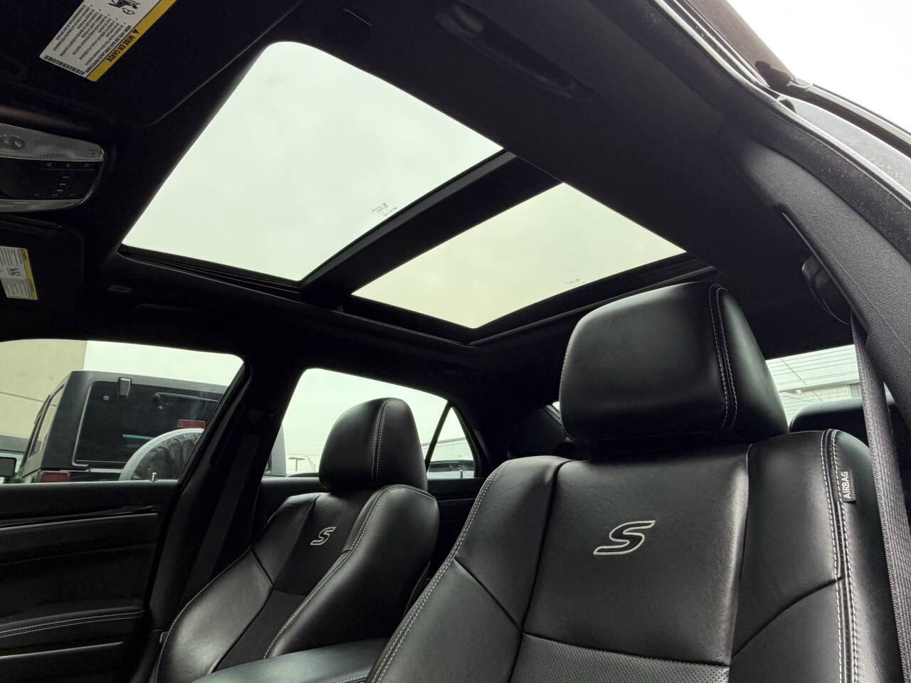 Used 2022 Chrysler 300 S w/ Comfort Group image 15