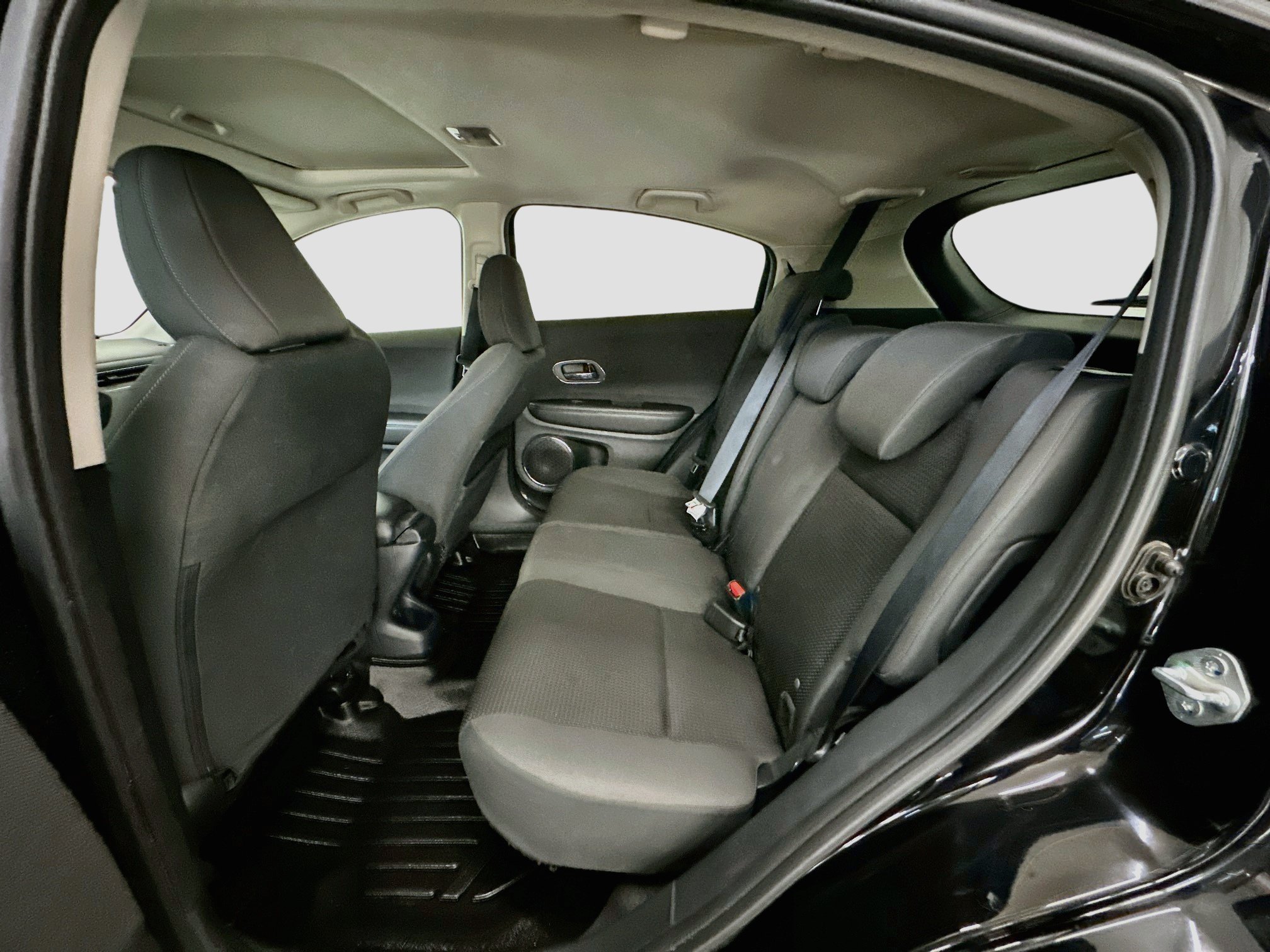 Used 2022 Honda HR-V EX image 29