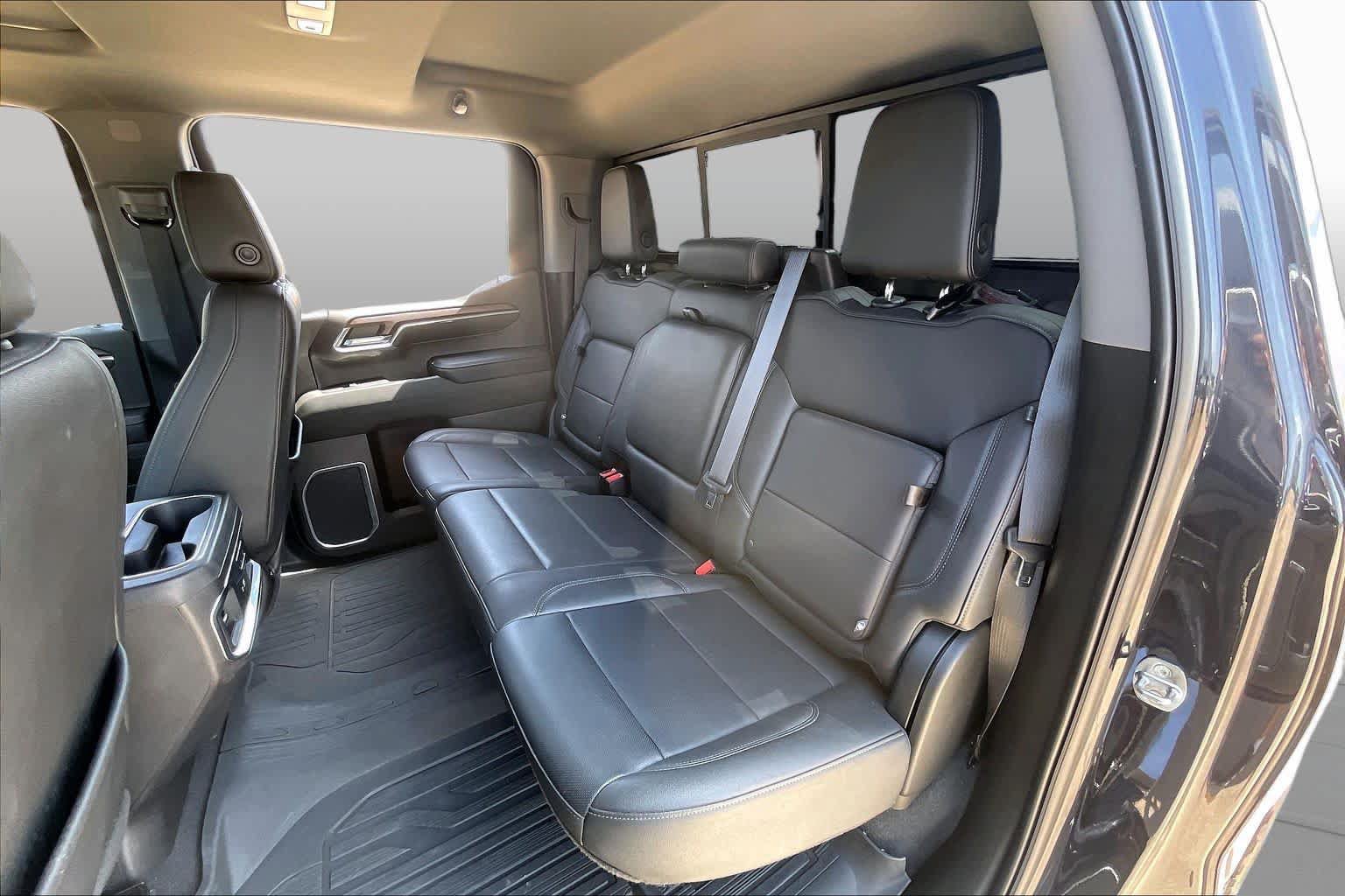 Used 2022 GMC Sierra 1500 SLT w/ SLT Premium Plus Package AWD/4WD image 21