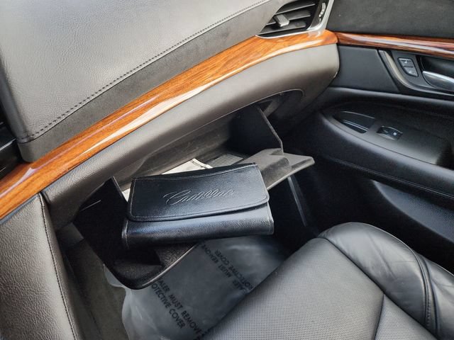 Used 2015 Cadillac Escalade Luxury AWD/4WD image 52