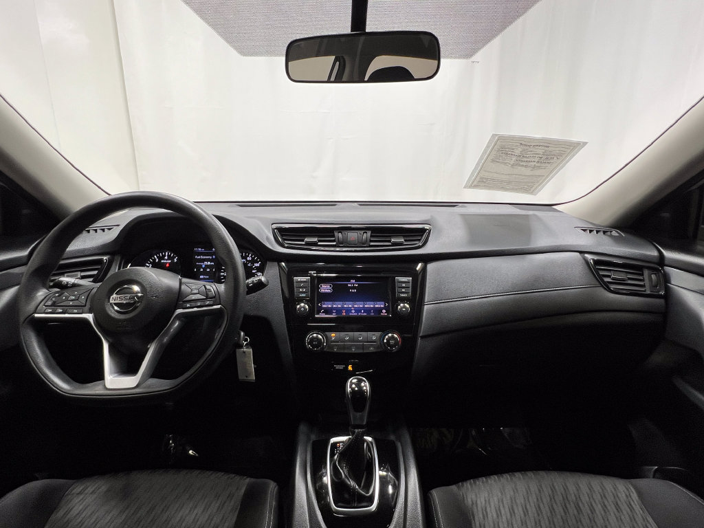 Used 2018 Nissan Rogue S AWD/4WD image 17