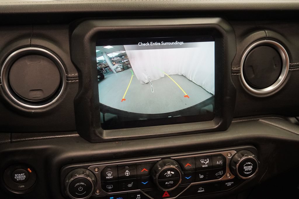 Used 2023 Jeep Wrangler Unlimited Sahara w/ Cold Weather Group AWD/4WD image 33