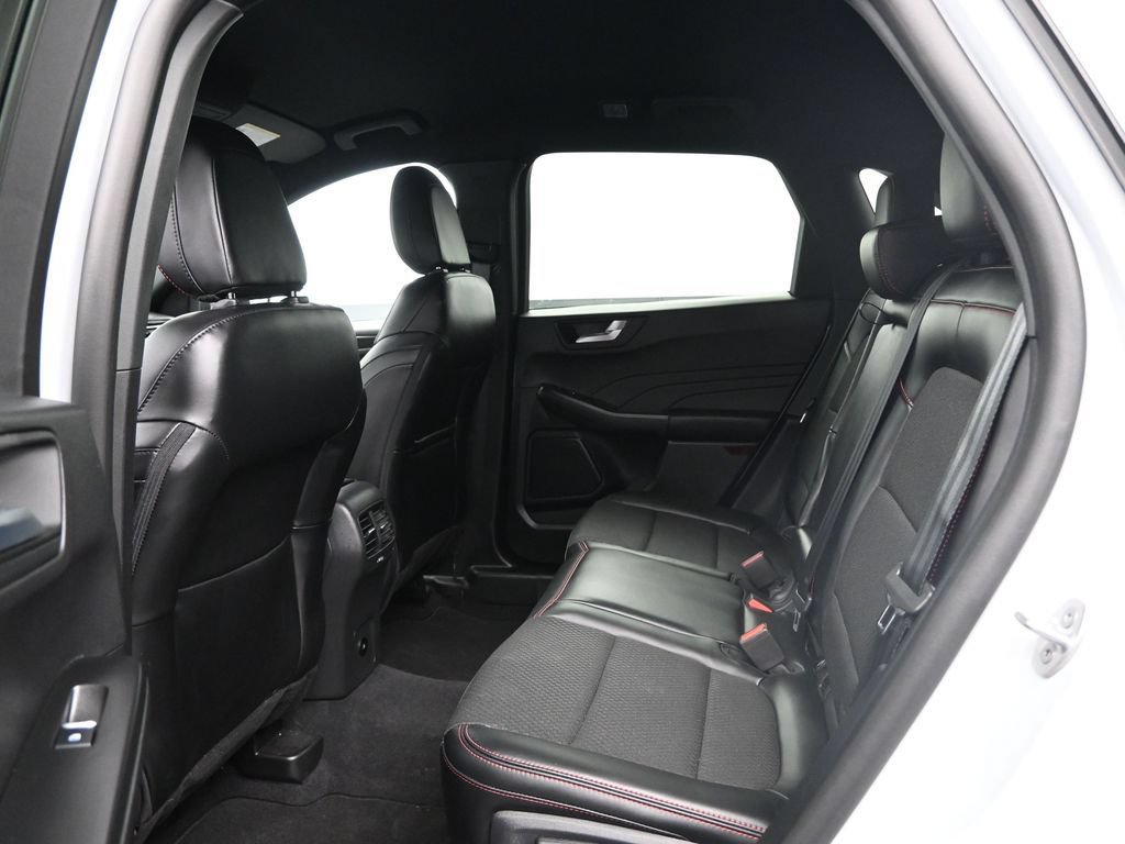 Used 2026 Ford Escape ST-Line AWD/4WD image 30