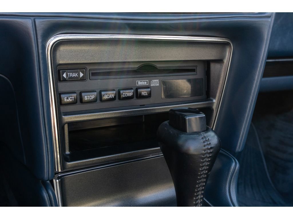 Used 1990 Buick Reatta Convertible image 16