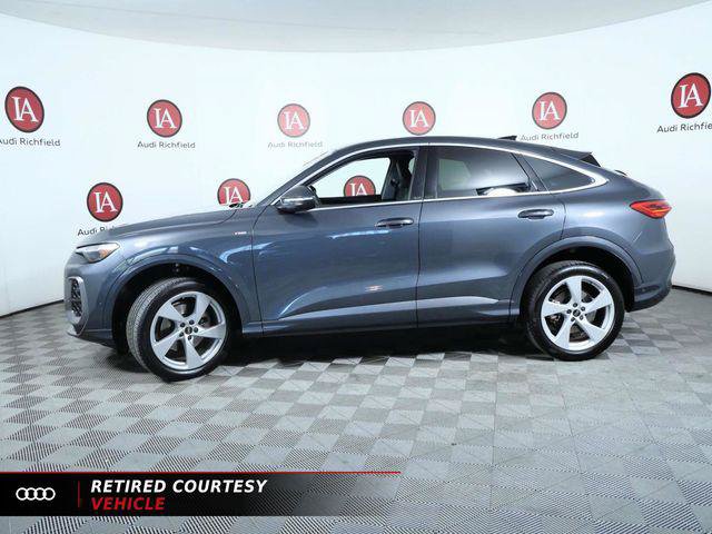 Used 2025 Audi Q5 Premium Plus w/ Premium Plus AWD/4WD image 6