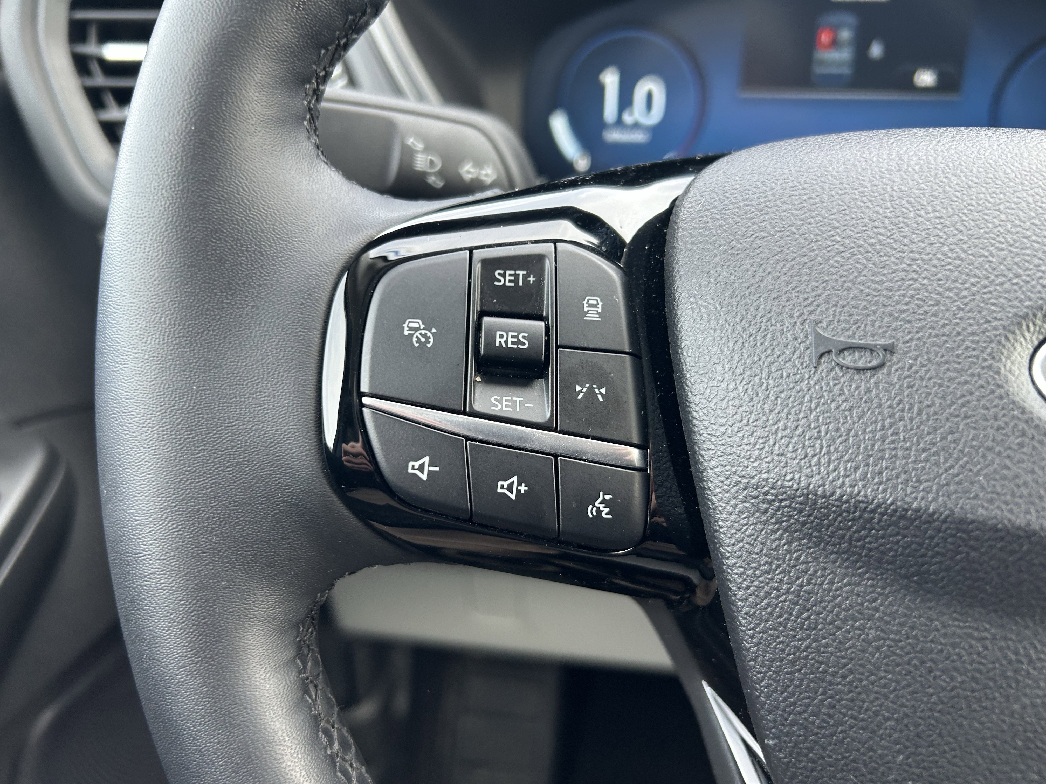 Used 2023 Ford Escape Active image 18