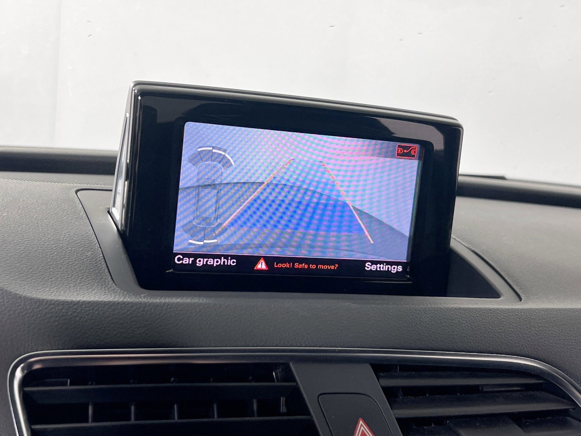 Used 2018 Audi Q3 2.0T Premium w/ Convenience Package image 13