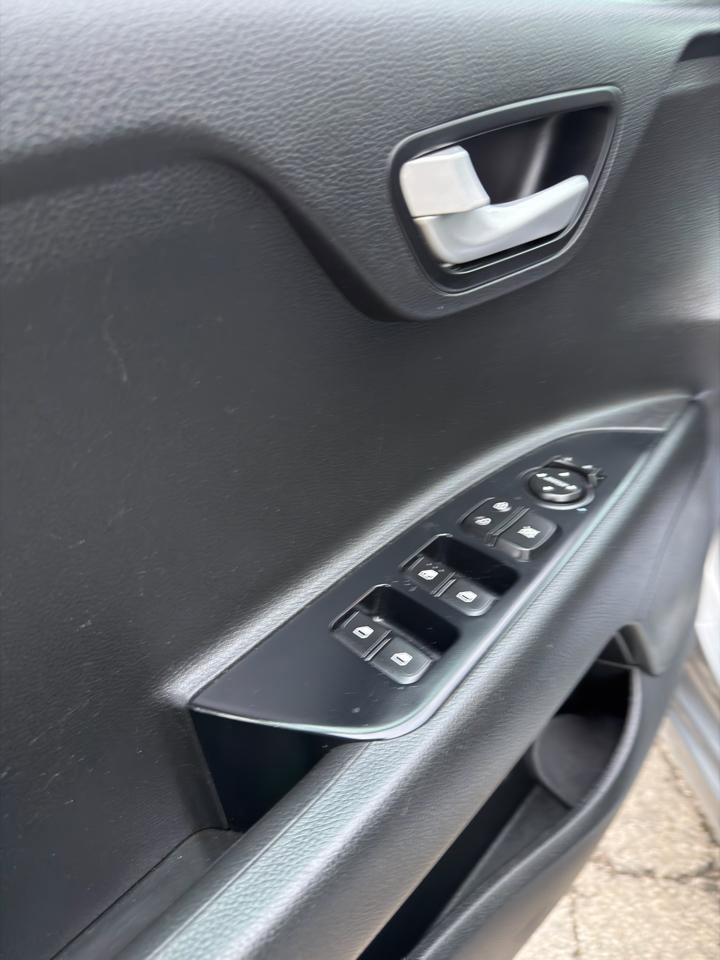 Used 2021 Kia Rio S image 19