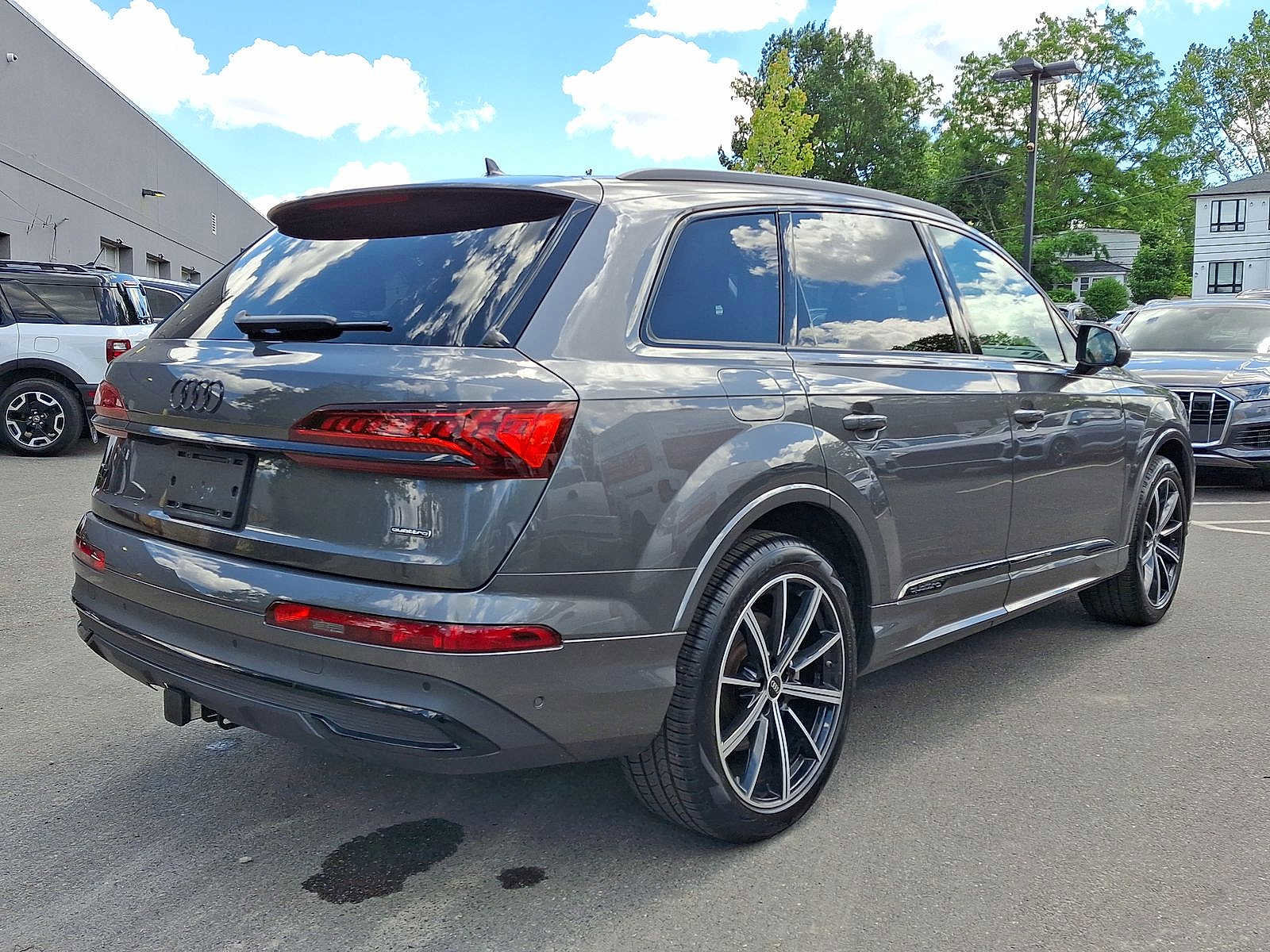 Used 2023 Audi Q7 3.0T Premium Plus w/ Premium Plus Package AWD/4WD image 31