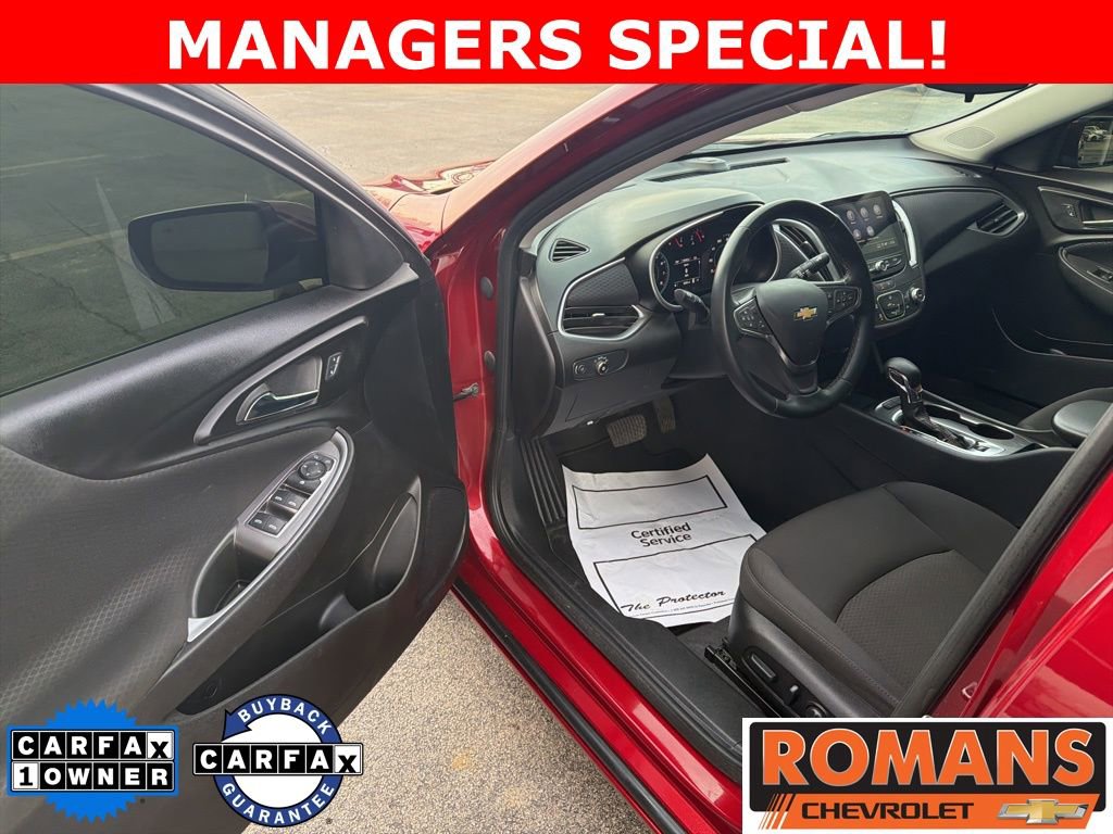 Used 2025 Chevrolet Malibu RS FWD image 9