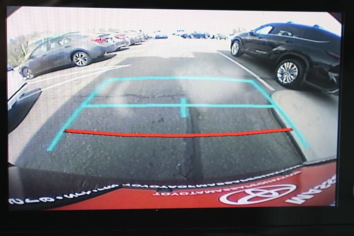 Used 2021 Toyota Sienna XLE w/ XLE Plus Package FWD image 15