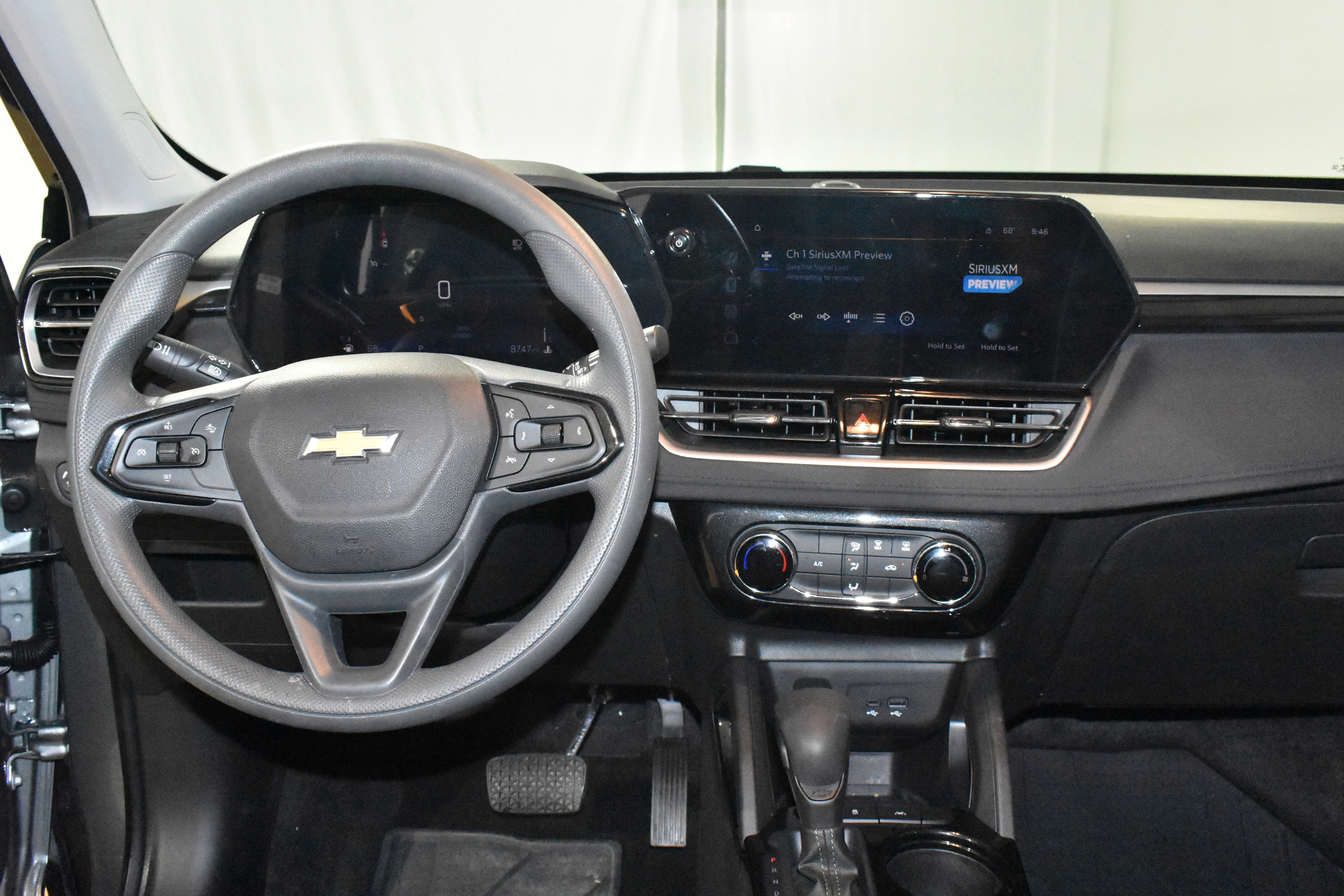 Used 2025 Chevrolet TrailBlazer LT w/ Driver Confidence Package image 31