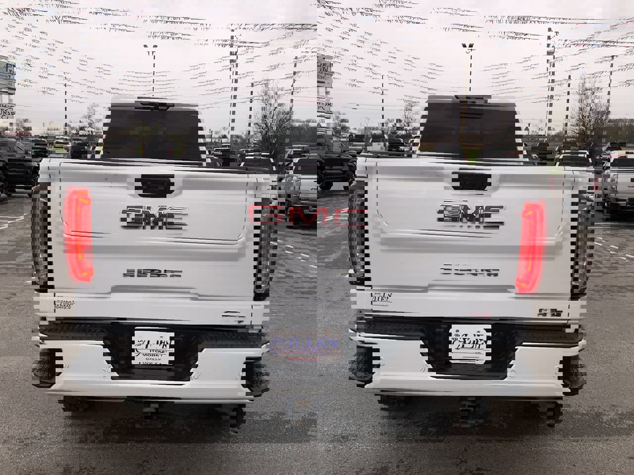 Used 2022 GMC Sierra 3500 AT4 w/ AT4 Preferred Package image 18