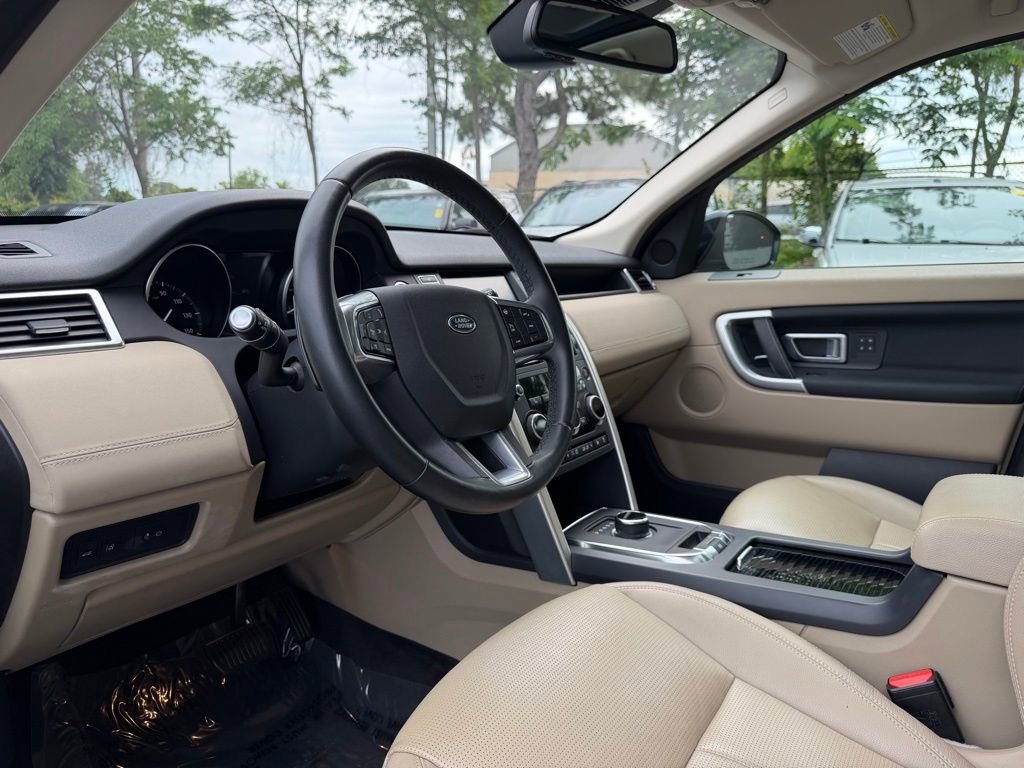 Used 2019 Land Rover Discovery Sport AWD/4WD image 9