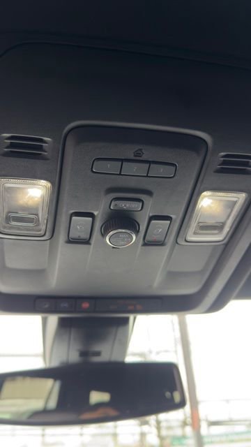 Used 2021 GMC Yukon Denali image 19