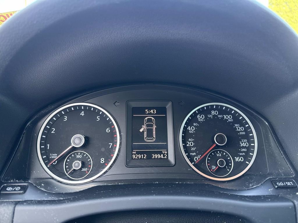 Used 2016 Volkswagen Tiguan SE image 13