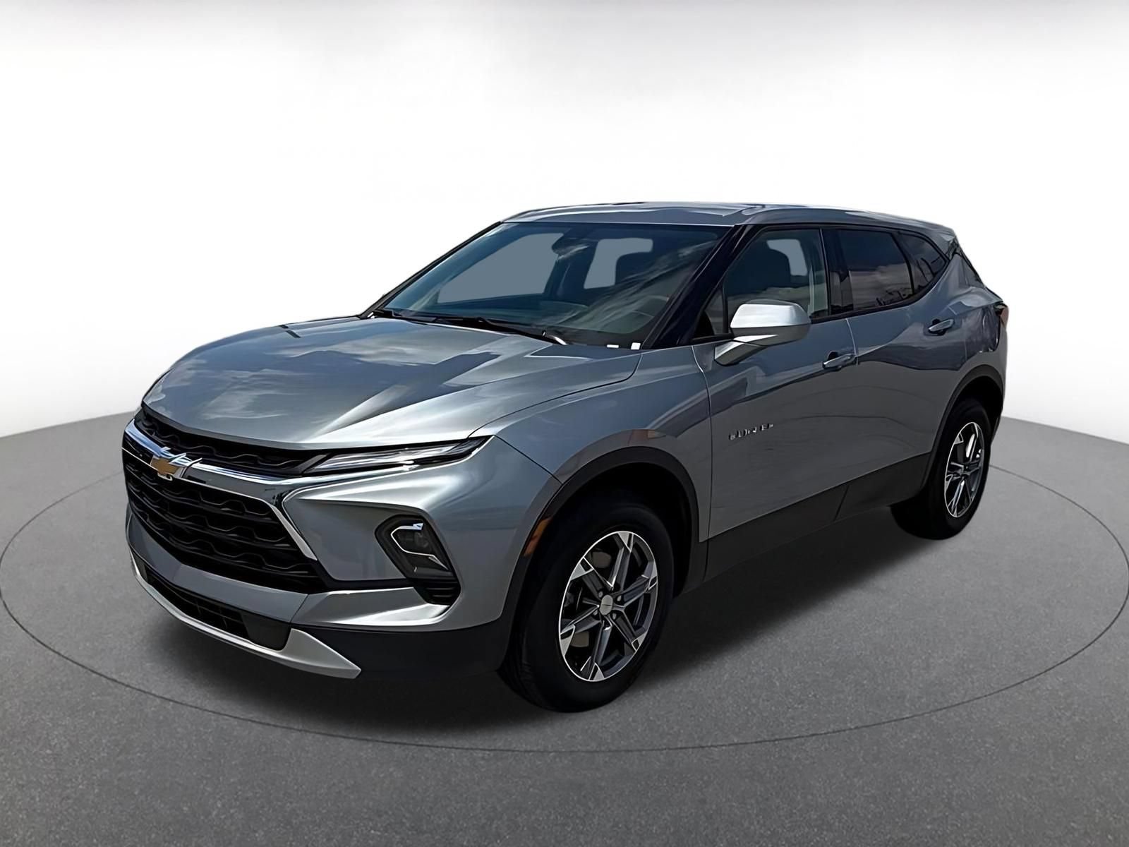 Used 2025 Chevrolet Blazer LT FWD image 9