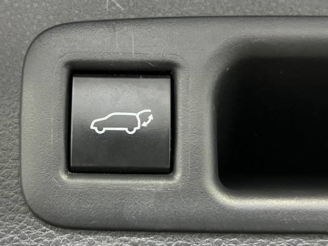 Certified 2024 Toyota Highlander XLE AWD/4WD image 15