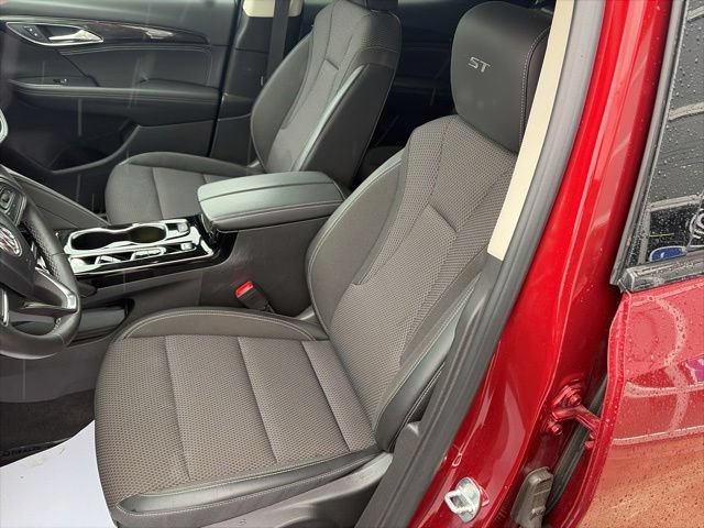 Used 2023 Buick Envision Preferred w/ Sport Touring Package AWD/4WD image 7