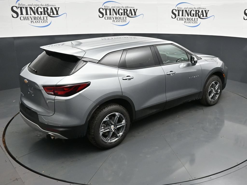 Used 2025 Chevrolet Blazer LT FWD image 24