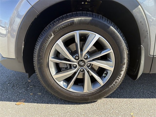 Used 2019 Hyundai Santa Fe SEL image 11