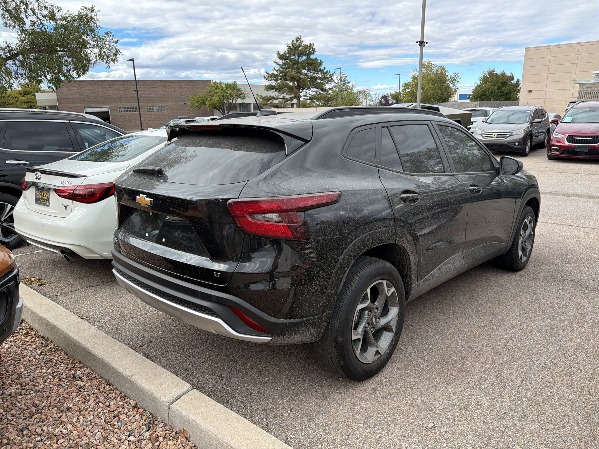 Used 2024 Chevrolet Trax LT w/ LT Convenience Package FWD image 4