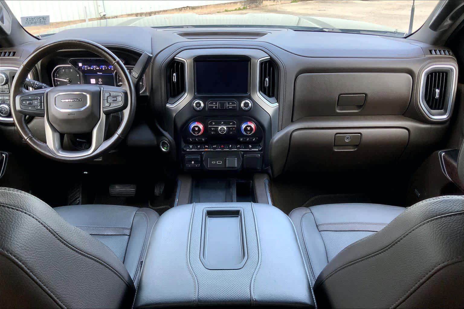 Used 2022 GMC Sierra 3500 Denali w/ Technology Package AWD/4WD image 16