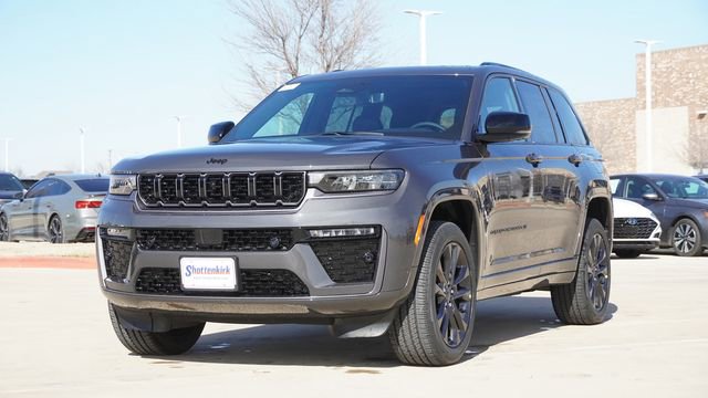 New 2026 Jeep Grand Cherokee Limited AWD/4WD image 3