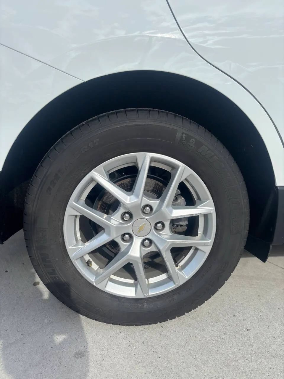 Used 2022 Chevrolet Equinox LT w/ Driver Convenience Package FWD image 10