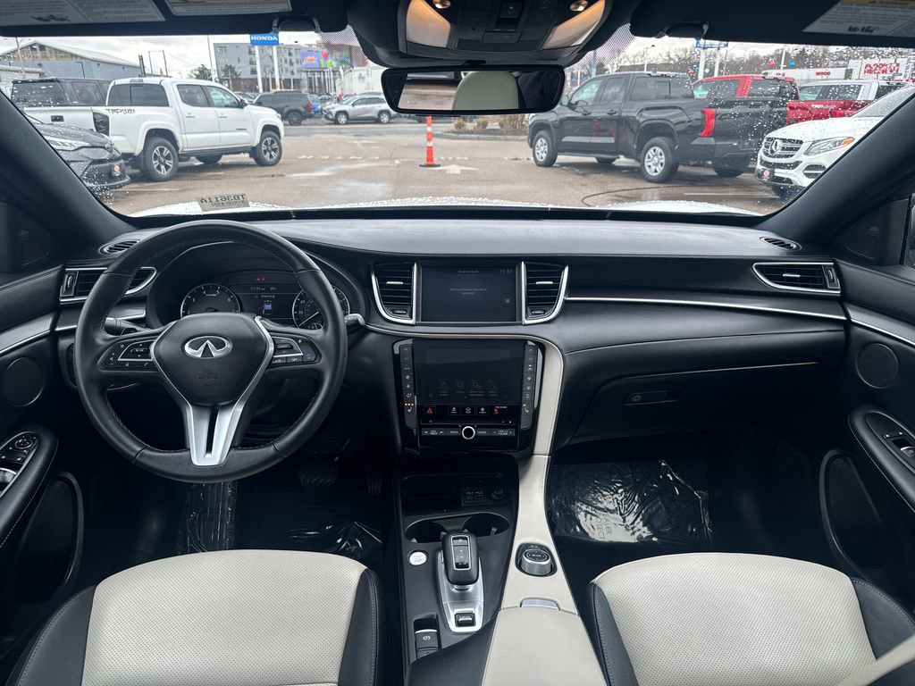 Used 2025 INFINITI QX55 Luxe w/ Cargo Package image 12