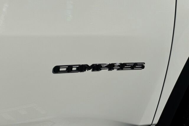 Used 2019 Jeep Compass Altitude image 23