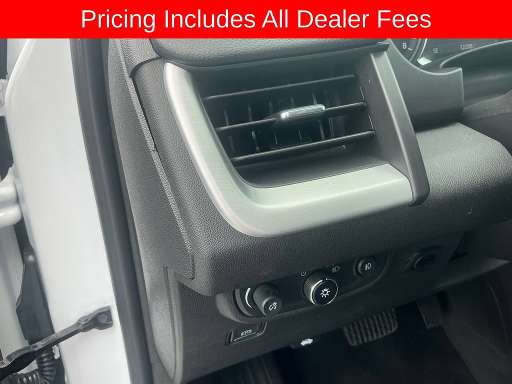 Used 2023 GMC Terrain SLT AWD/4WD image 11