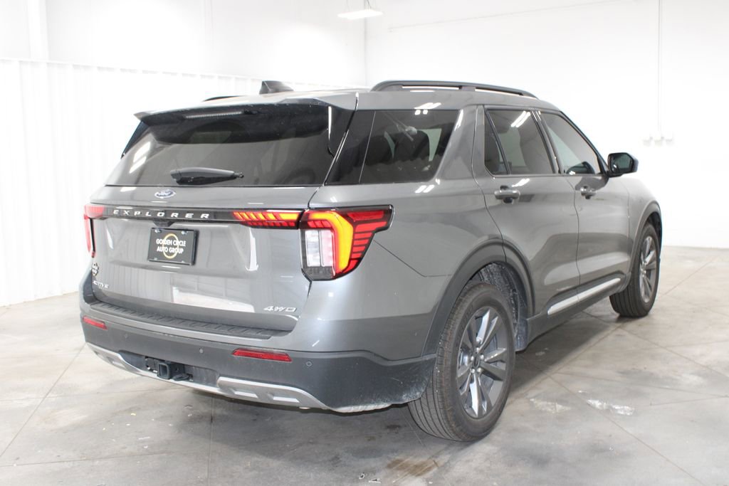 Used 2025 Ford Explorer Active w/ Active Comfort Package AWD/4WD image 9