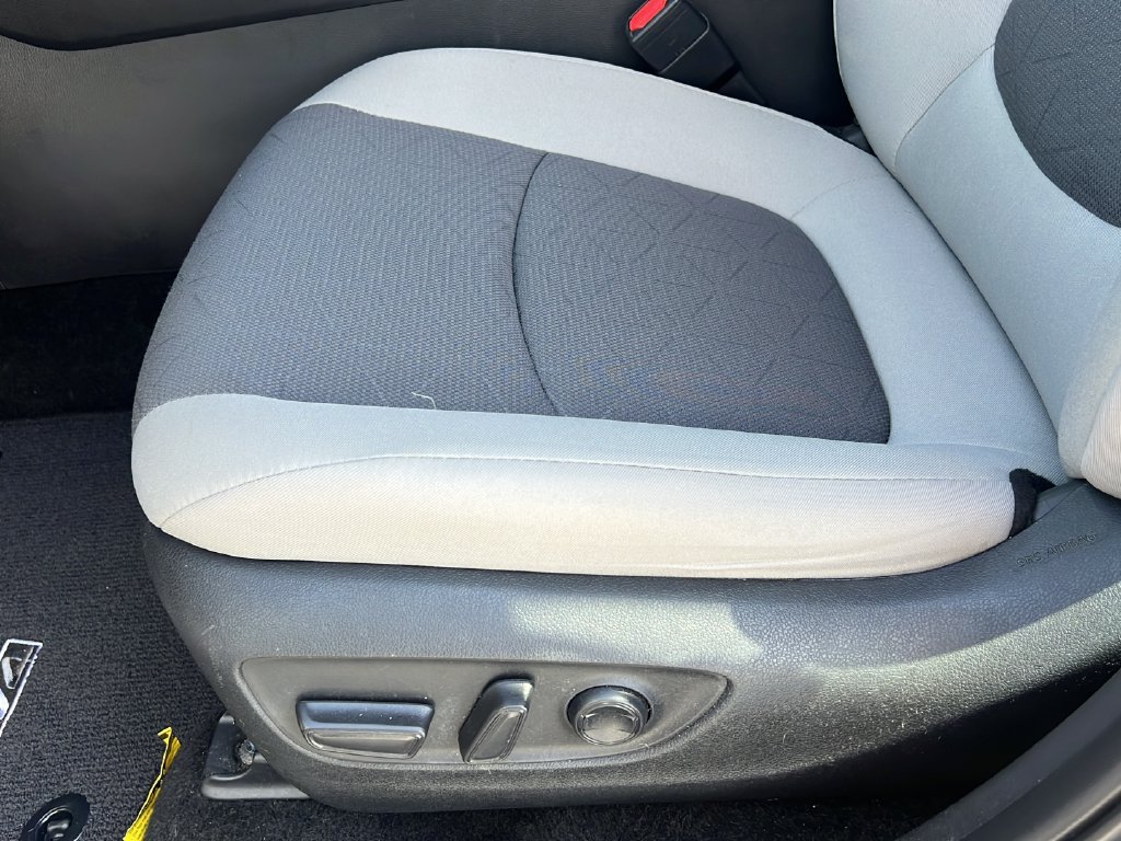 Used 2024 Toyota RAV4 XLE w/ Convenience Package FWD image 16