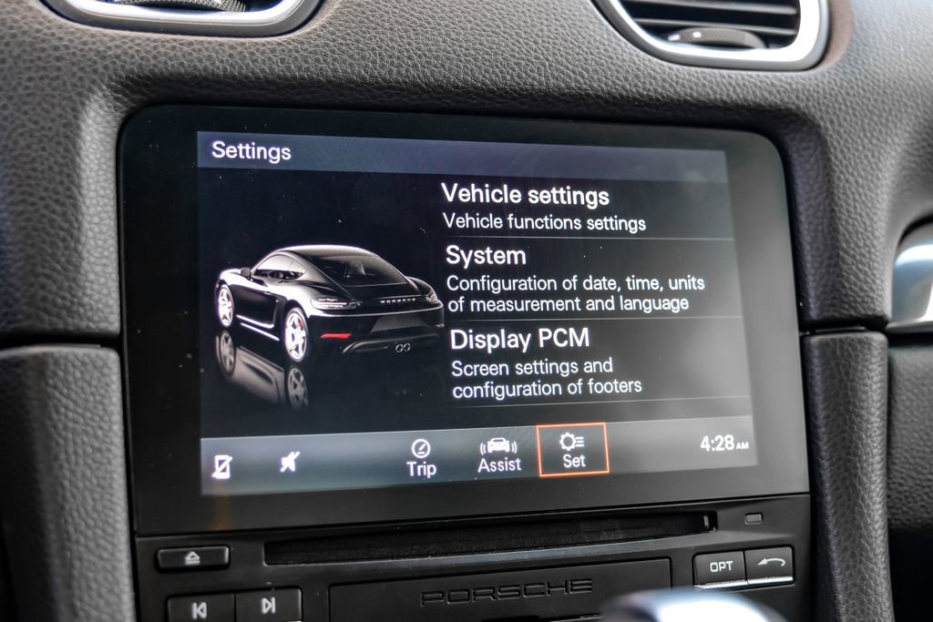 Used 2021 Porsche 718 Cayman w/ Premium Package image 29